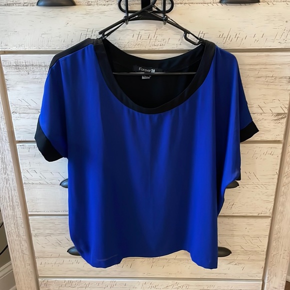Blue and Black Top - Picture 1 of 5